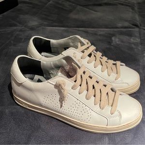 p448 John Sneakers
